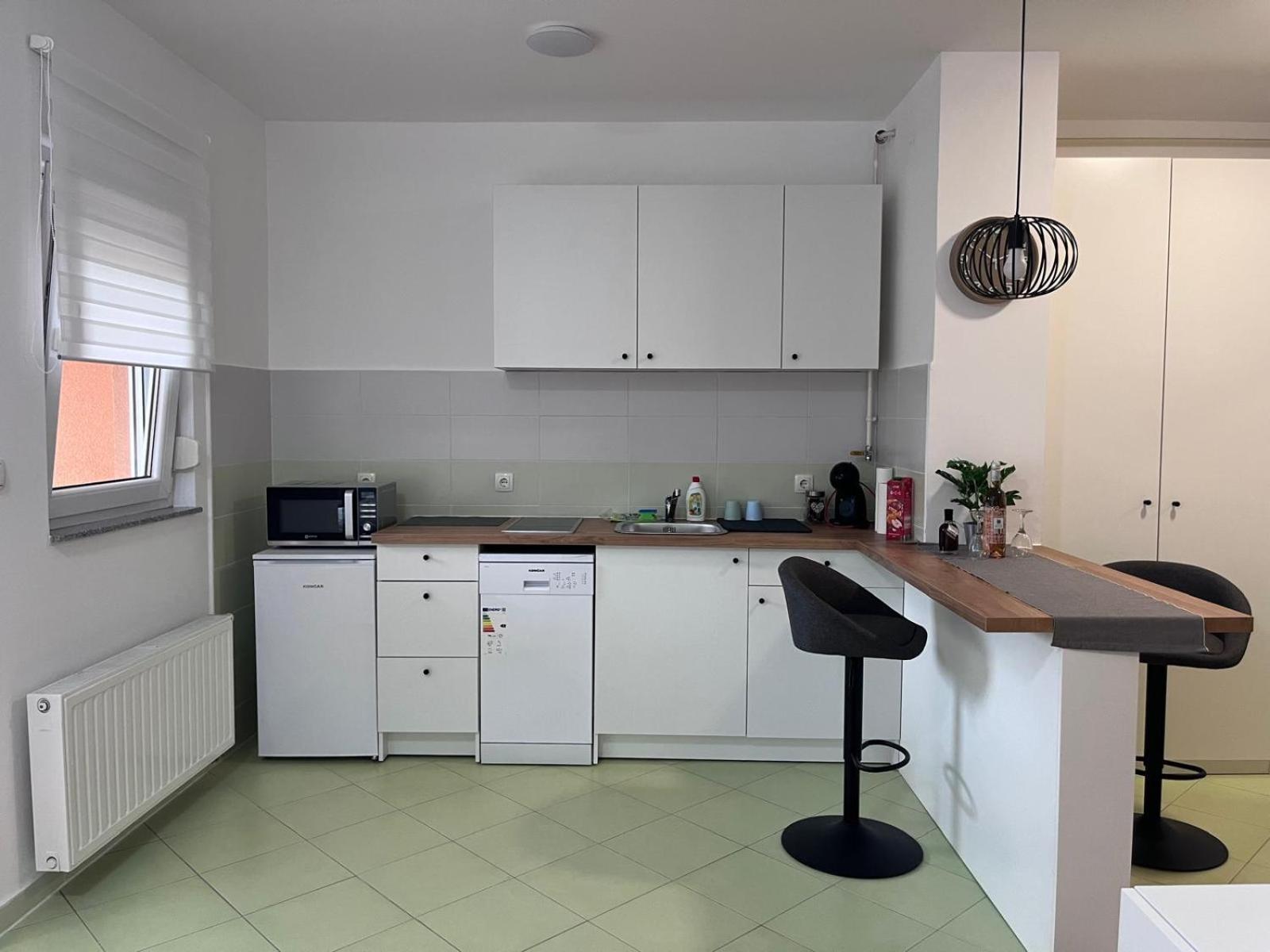 Studio Apartman - Sweet&Little Vrbovec Exterior foto